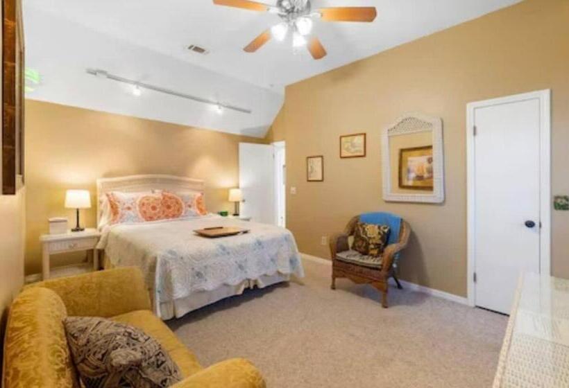 فندق صغير Beach Cottage Steps From The Ocean