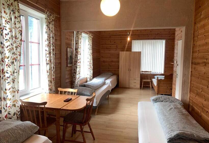 ユースホステル Fjordshelter Dorm