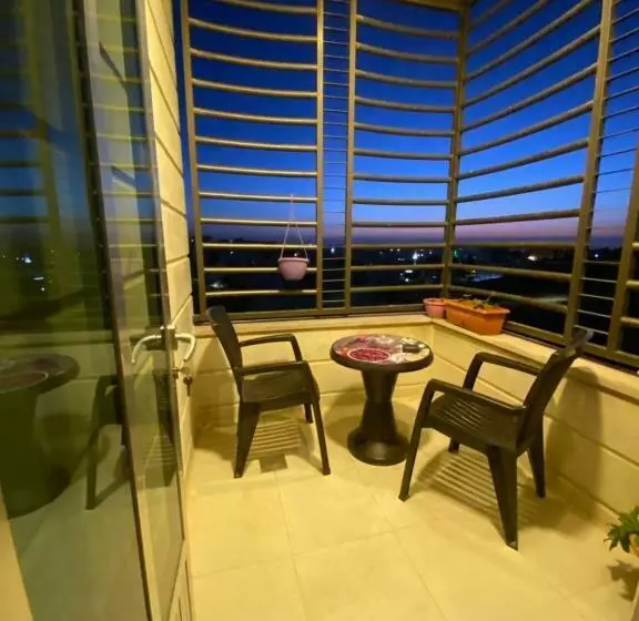 هاستل Home