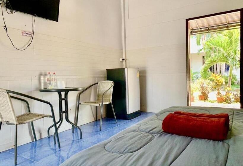 בית מלון כפרי Baan Kenpoo Resort