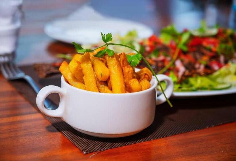 호텔 La Brezi Suites