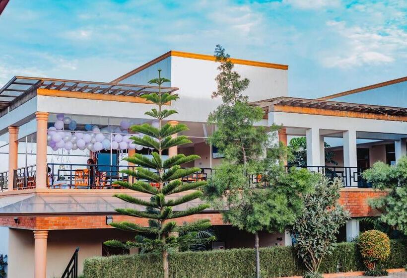 호텔 La Brezi Suites