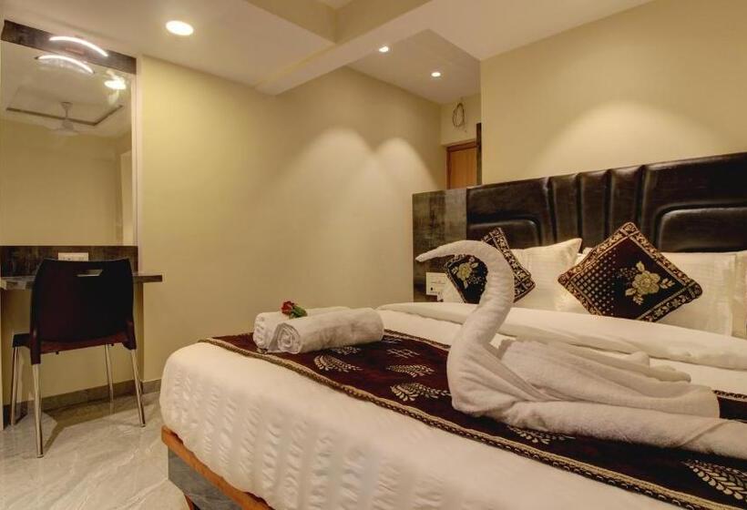 فندق Sapphire Inn