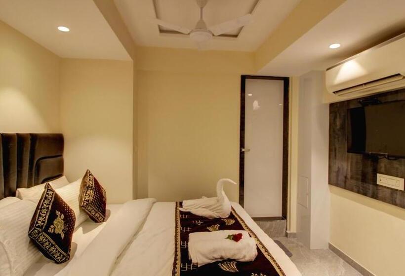 فندق Sapphire Inn