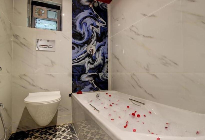 فندق Sapphire Inn