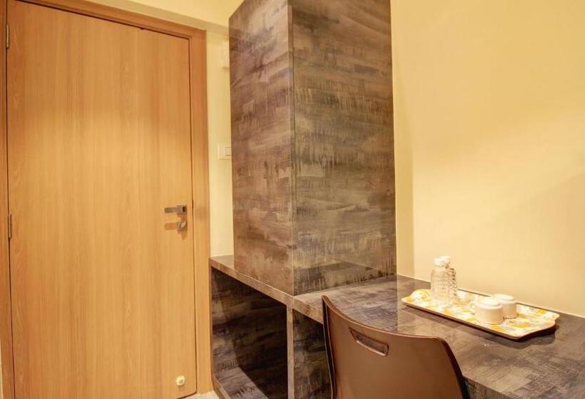 فندق Sapphire Inn