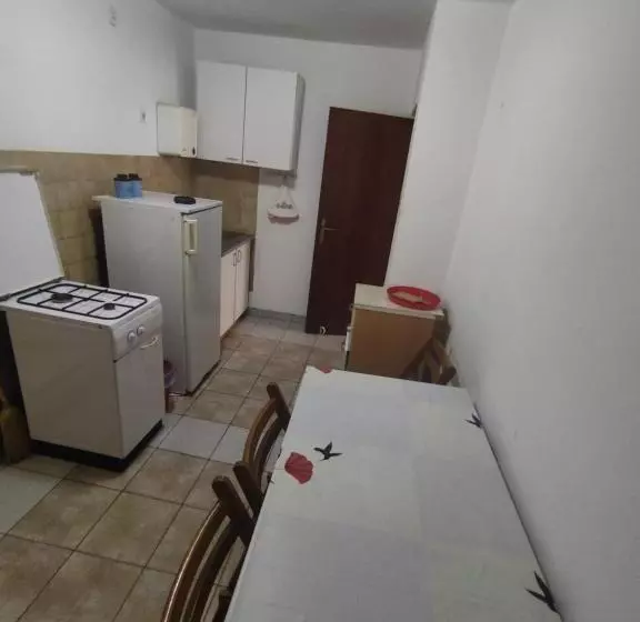 پانسیون Apartmani Gina