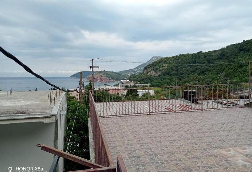 پانسیون Apartmani Gina