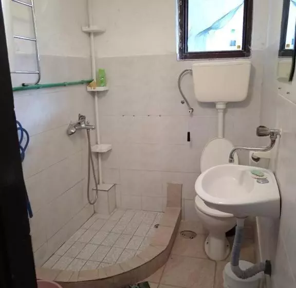 پانسیون Apartmani Gina