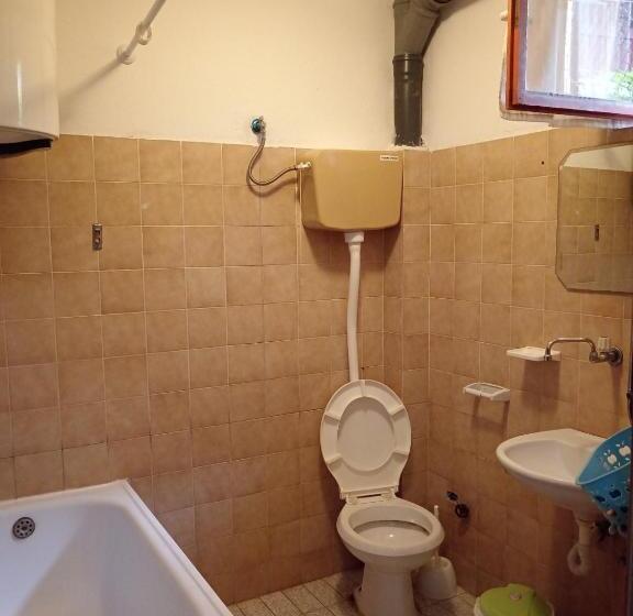 پانسیون Apartmani Gina