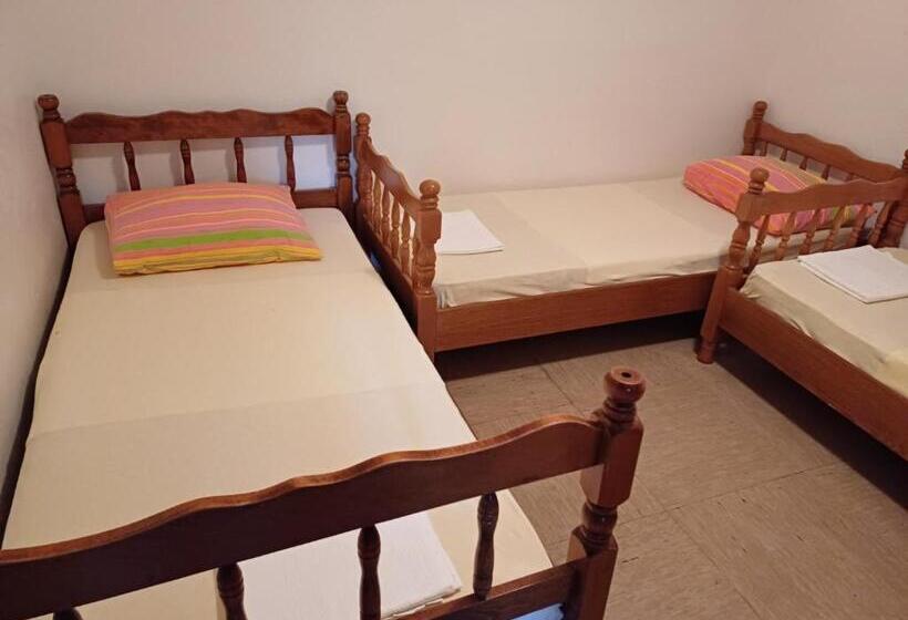 پانسیون Apartmani Gina