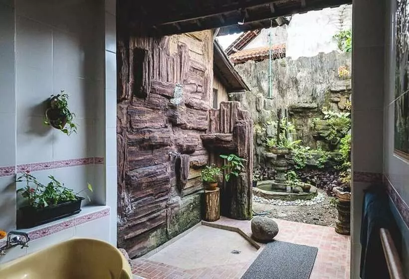 Aamiaismajoitus (B&B) 1111 Alchemy Space