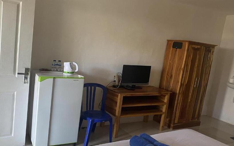 ホテル Kos 168 Jimbaran