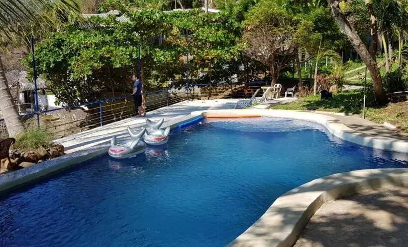 ホテル El Rancho De Don Moncho Hostel