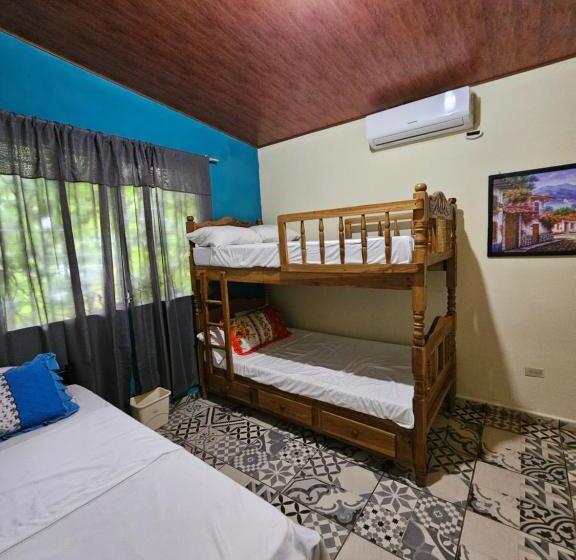 فندق El Rancho De Don Moncho Hostel