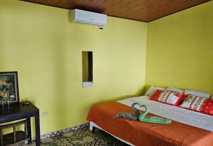 فندق El Rancho De Don Moncho Hostel