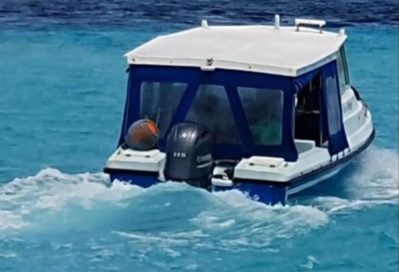 هتل Fehi Velaa Stay