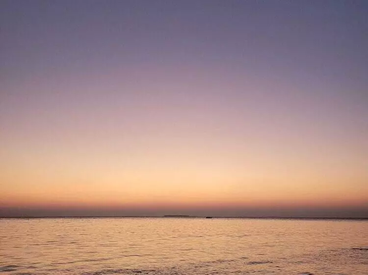 هتل Fehi Velaa Stay