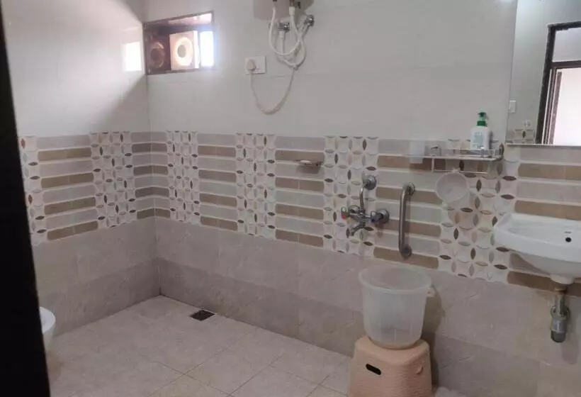 ホテル Goyal Bhawan