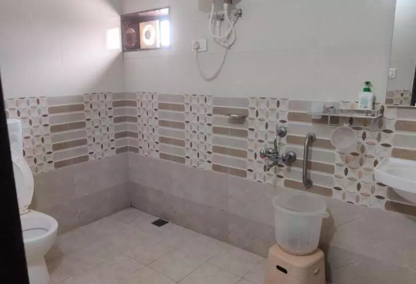 ホテル Goyal Bhawan