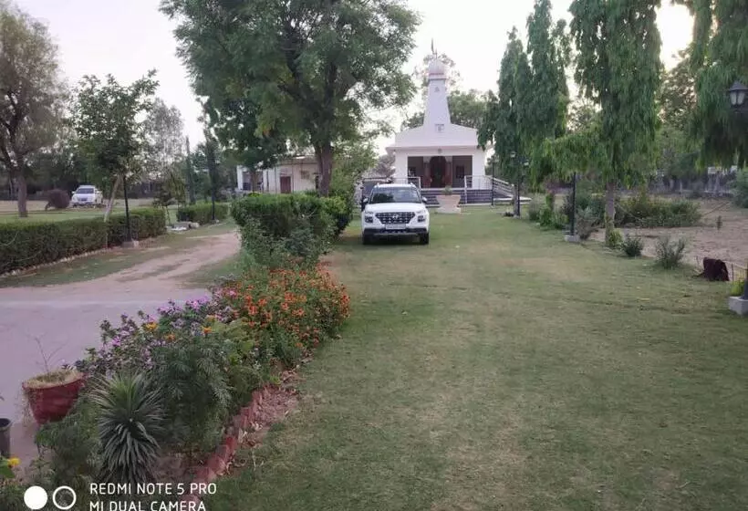 ホテル Goyal Bhawan