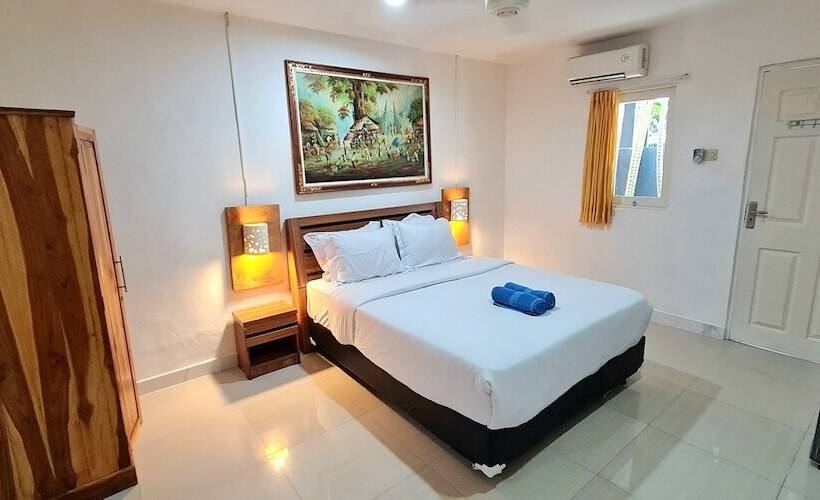 ホテル Kos 168 Jimbaran