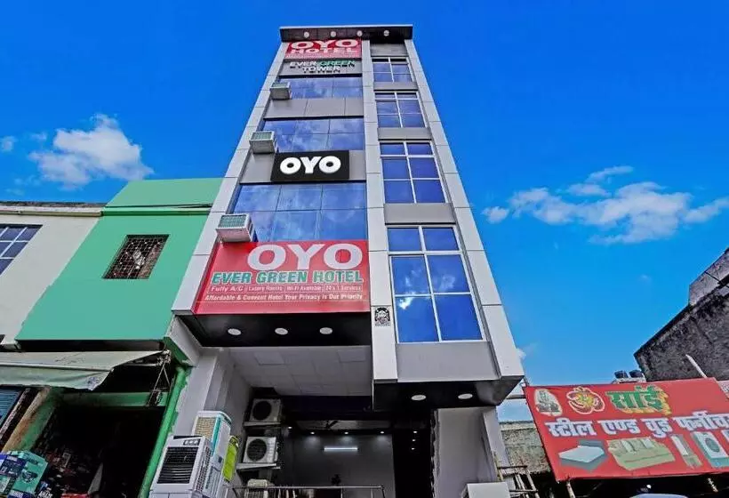 ホテル Oyo Flagship Evergreen Tower