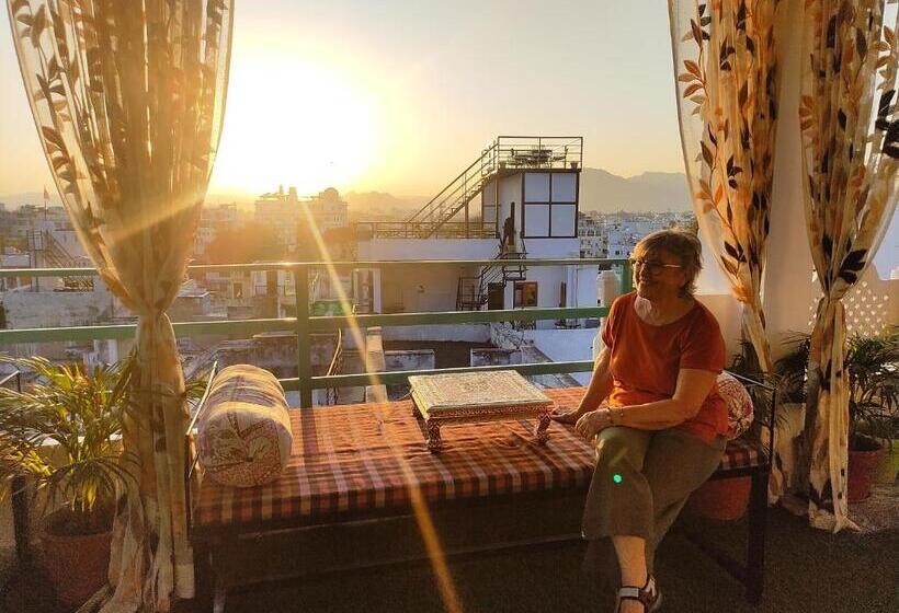 ペンション Krishna Stay Guest House