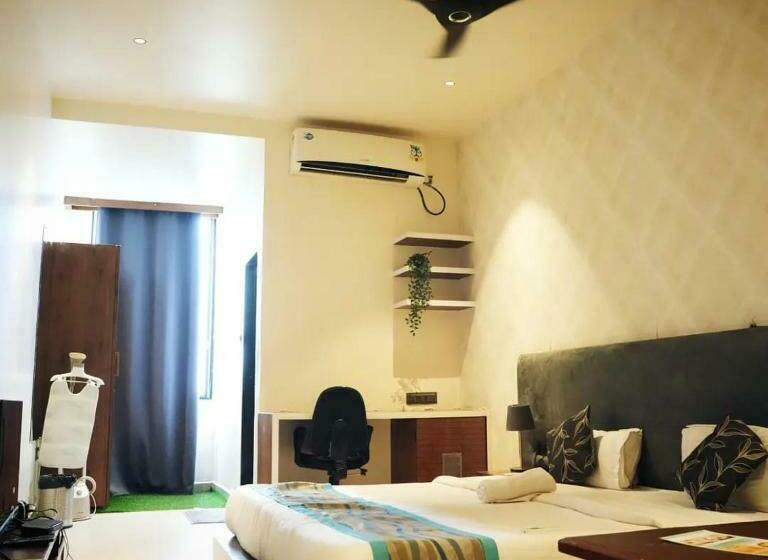 Punjabi Dhami Hotel Lodging & Boarding