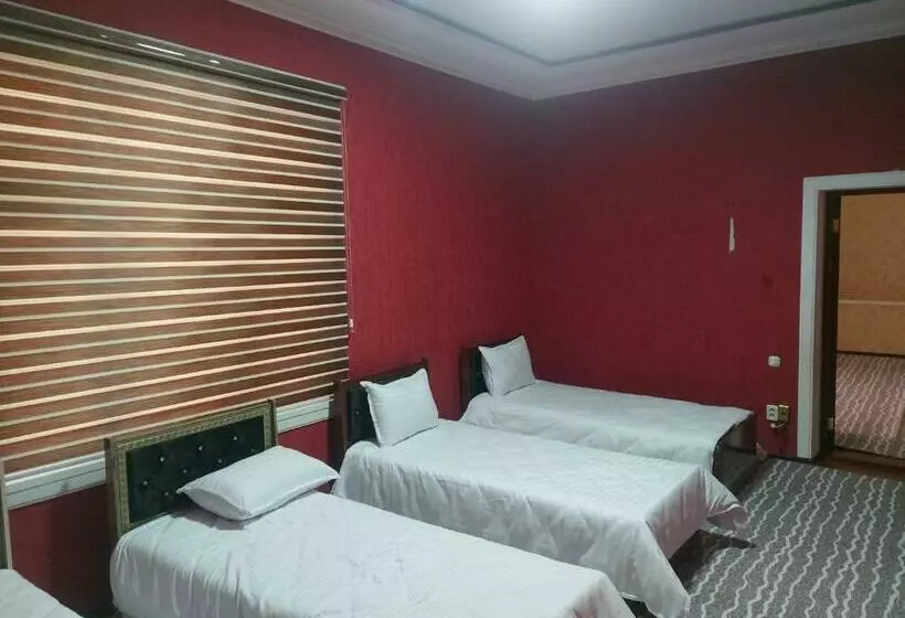 Hostel 99
