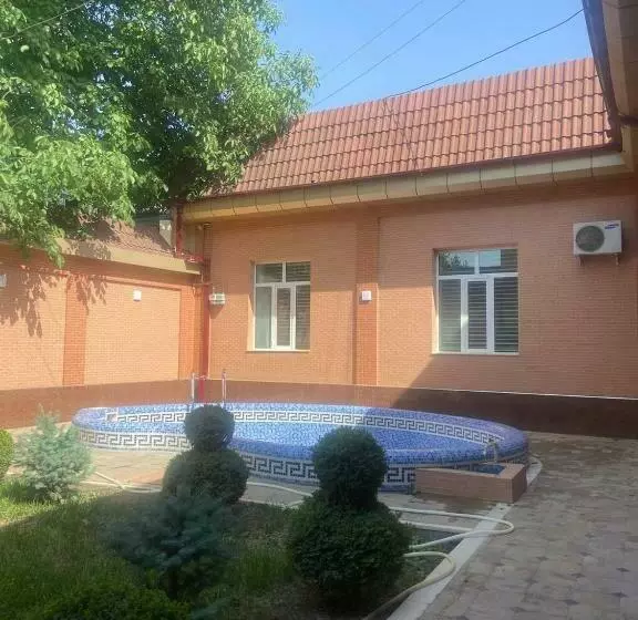 Hostel 99