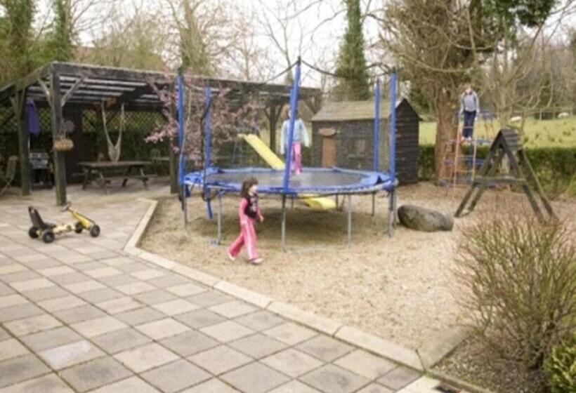 مبيت وإفطار Arch House