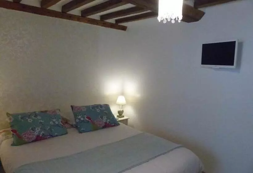 ベッドアンドブレックファースト Chambre D Hôtes Logis De Saint Jean