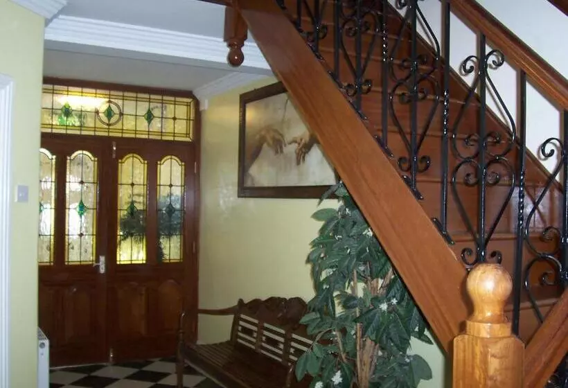 Celtic House B&b
