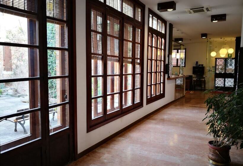 مسافرخانه Domus Ciliota