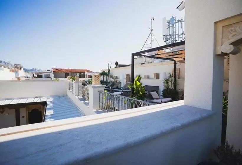 مسافرخانه Riad Comfort Rooms