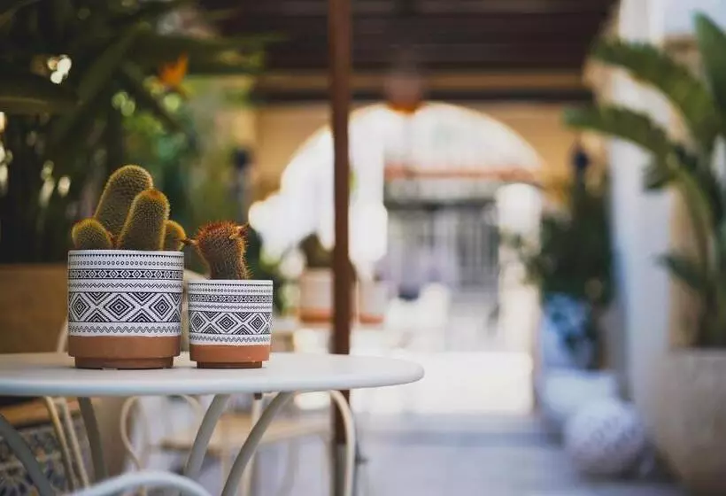 مسافرخانه Riad Comfort Rooms