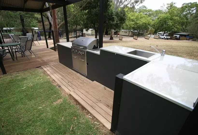ホテル Adelaide Brownhill Creek Tourist Park
