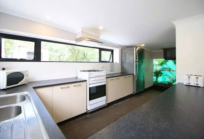 ホテル Adelaide Brownhill Creek Tourist Park
