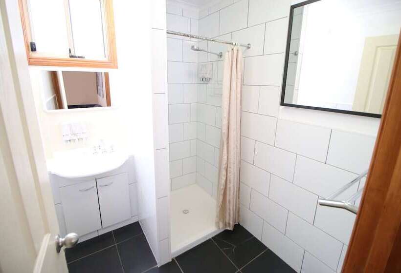 فندق Adelaide Brownhill Creek Tourist Park