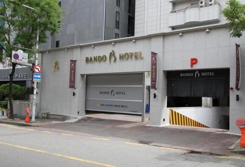 Hotel Bando Tourist