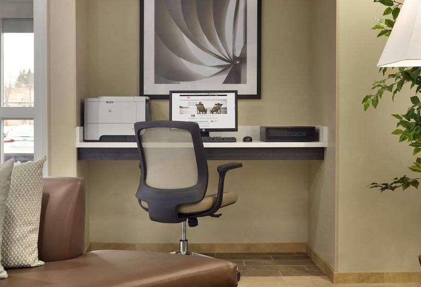 בית מלון כפרי Candlewood Suites Vestal   Binghamton, An Ihg