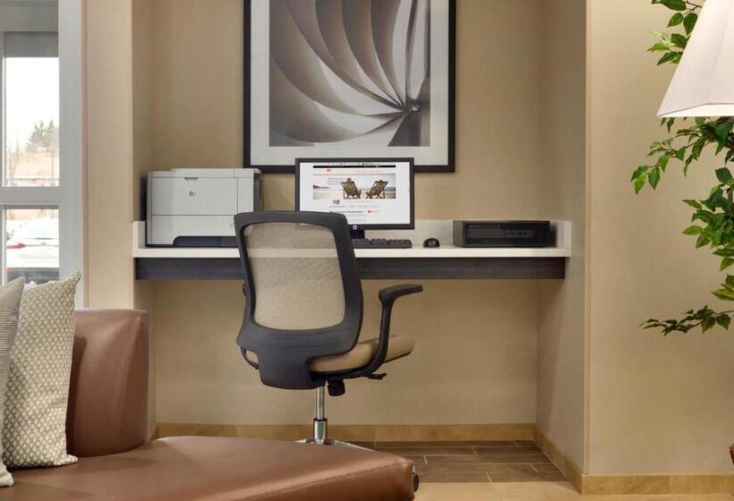 בית מלון כפרי Candlewood Suites Vestal   Binghamton, An Ihg