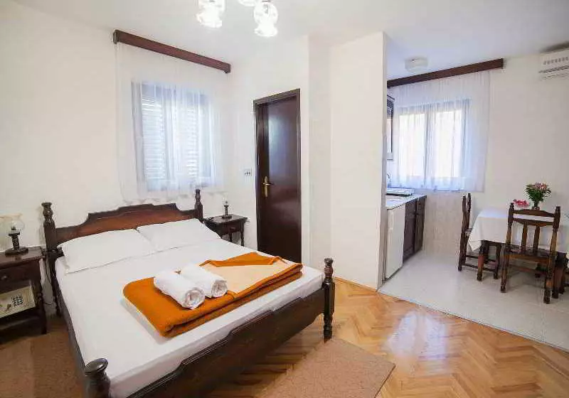 هتل Guest House 4m