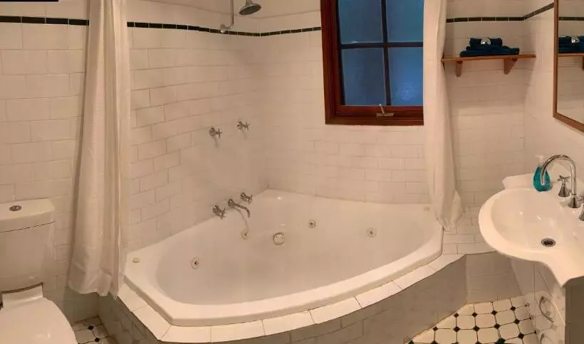 هتل Hidden Haven Barrington Tops