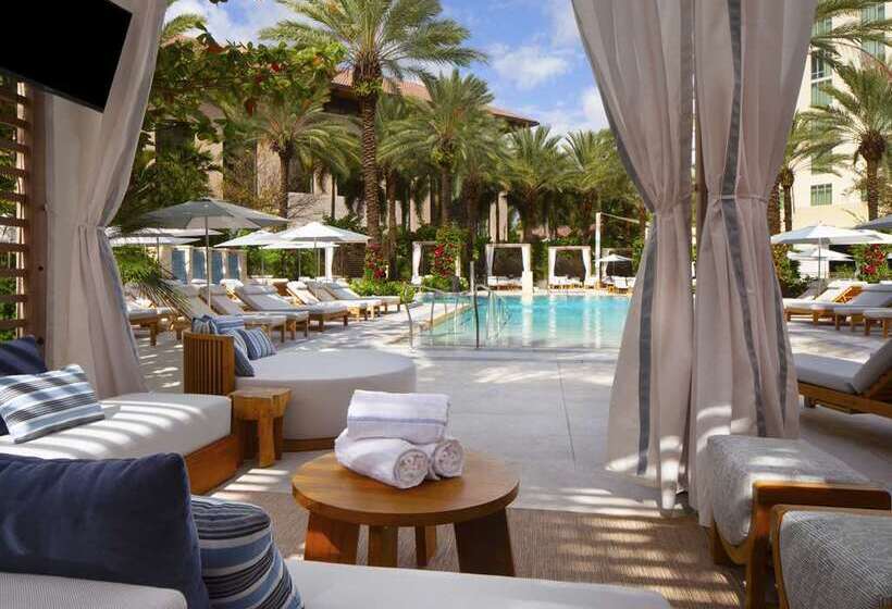 هتل Hilton West Palm Beach