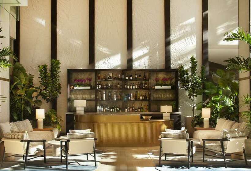 هتل Hilton West Palm Beach