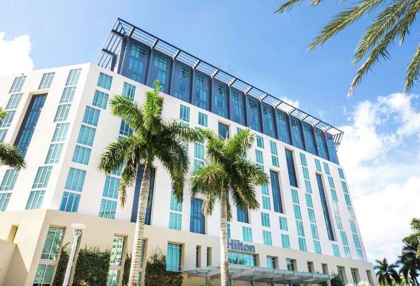 هتل Hilton West Palm Beach