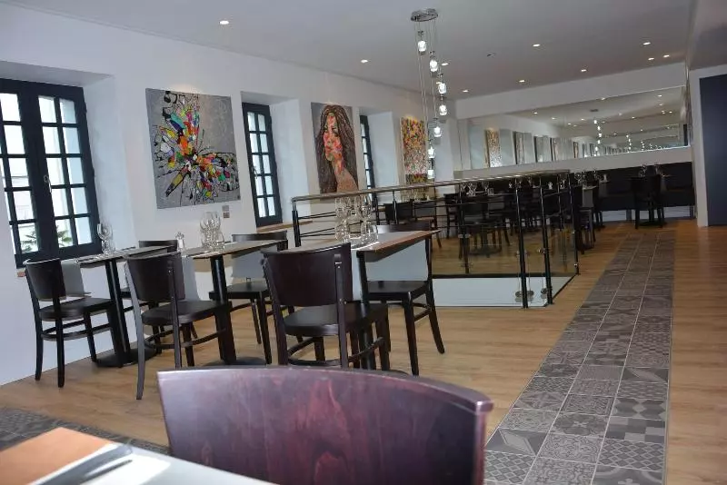 ホテル Le Matisse Pau Centre