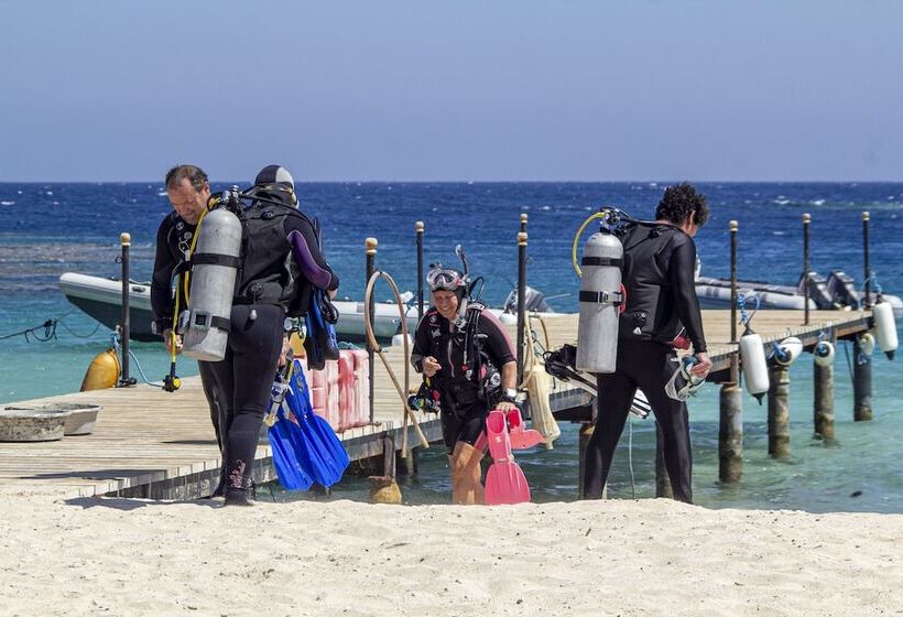 هتل Marsa Nakari Village